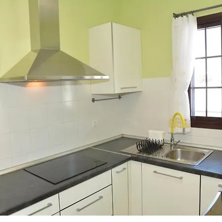 Beautiful And Luxurious With Heated Pool And Free Wi-fi In Playa Blanca. Коста Бланка