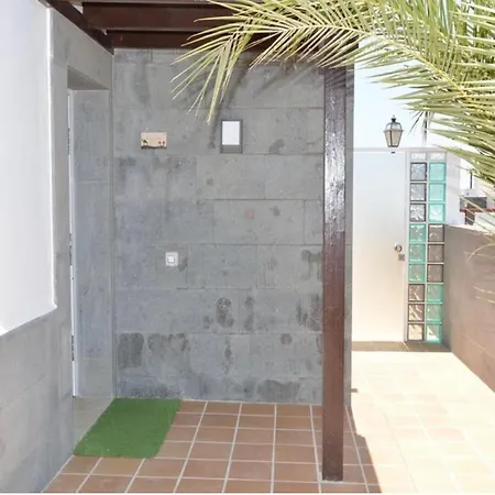 Вилла Beautiful And Luxurious With Heated Pool And Free Wi-fi In Playa Blanca. *