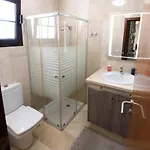 빌라 Beautiful And Luxurious With Heated Pool And Free Wi-fi In Playa Blanca.